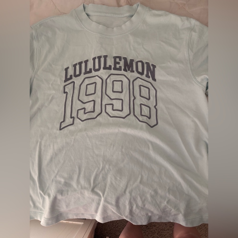 Lululemon T Shirt